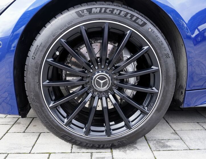 Mercedes-Benz AMG GT 14