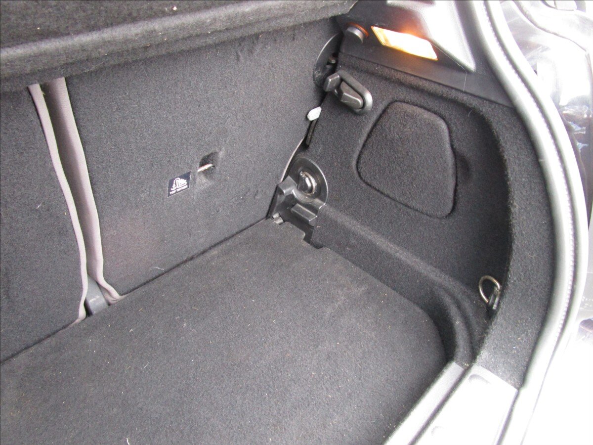 Mini Cooper Hatchback 1,5 l 85 kw