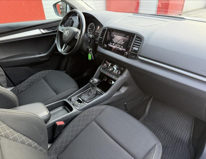 Škoda Karoq SUV / Terénní 1,6 l 85 kw