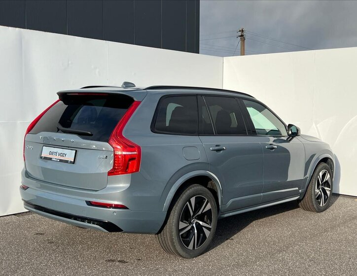 Volvo XC90 SUV / Terénní 2,0 l 173 kw