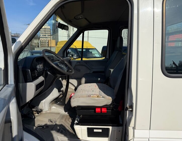 Volkswagen LT Skříň 2,5 l 70 kw