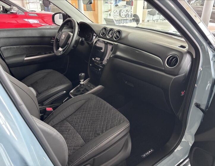 Suzuki Vitara SUV / Terénní 1,4 l 81 kw