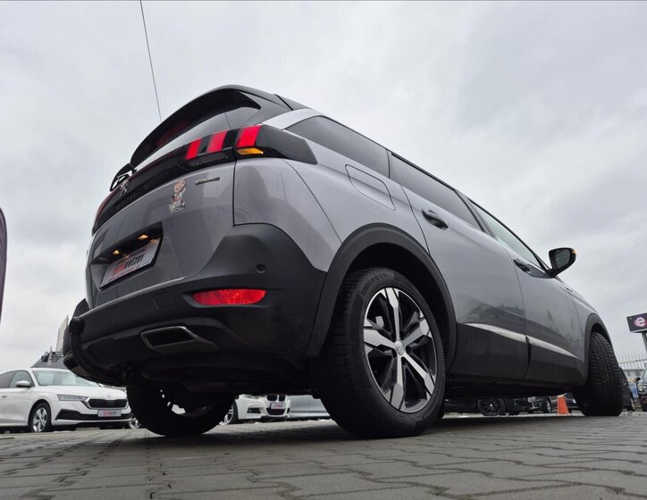 Peugeot 5008 MPV 1,6 l 133 kw