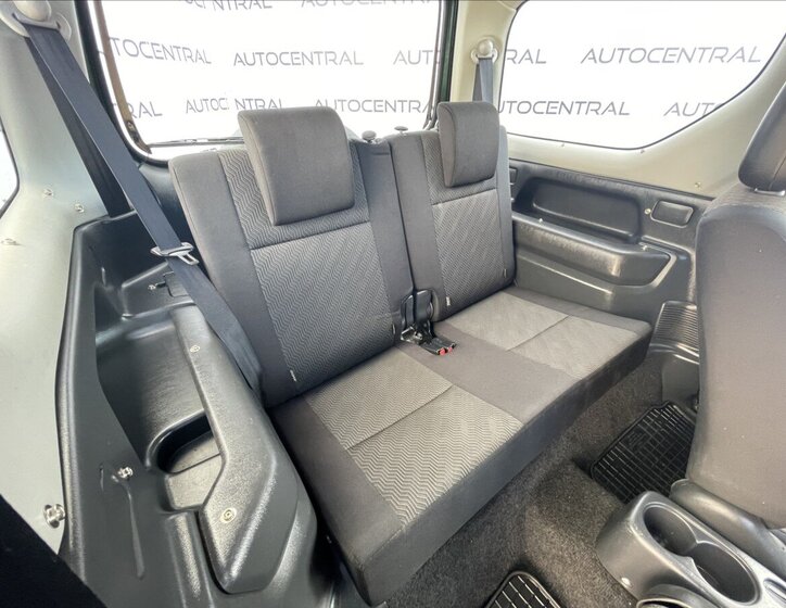 Suzuki Jimny SUV / Terénní 1,3 l 63 kw