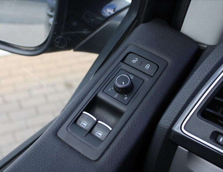 Volkswagen Multivan Kombi 2,0 l 110 kw