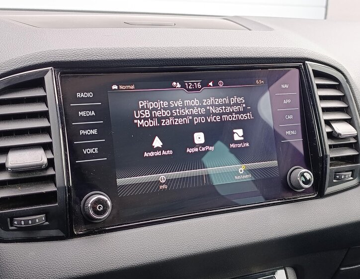 Škoda Karoq SUV / Terénní 1,5 l 110 kw