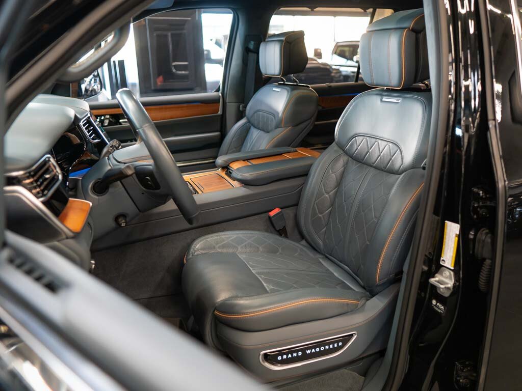 Jeep Grand Wagoneer SUV 6,4 l 351 kw