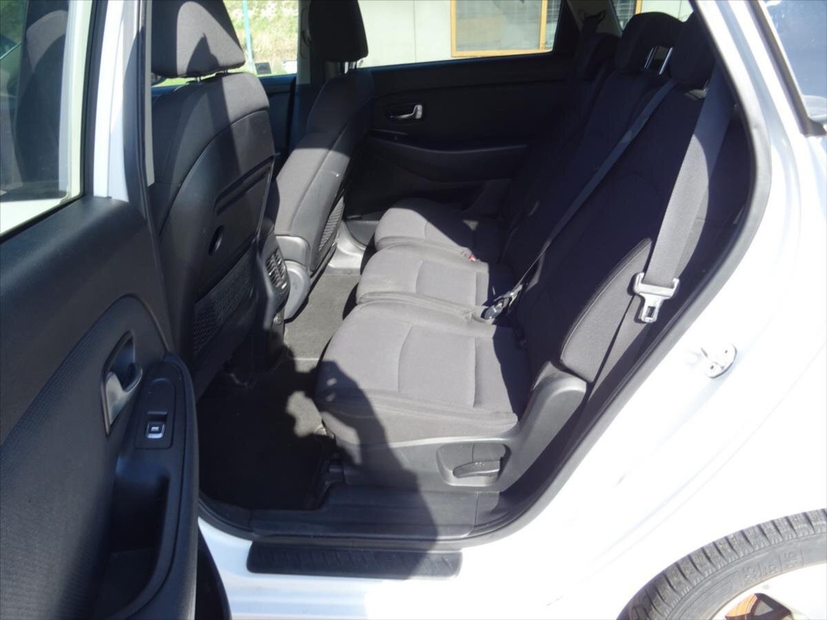 KIA Carens Kombi 1,6 l 99 kw