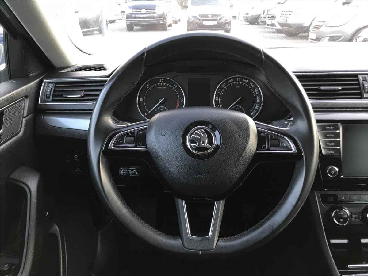 Škoda Superb Kombi 1,6 l 88 kw