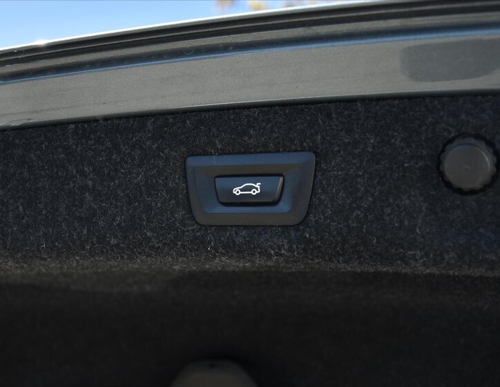 BMW Řada 5 Sedan / Limuzína 3,0 l 250 kw