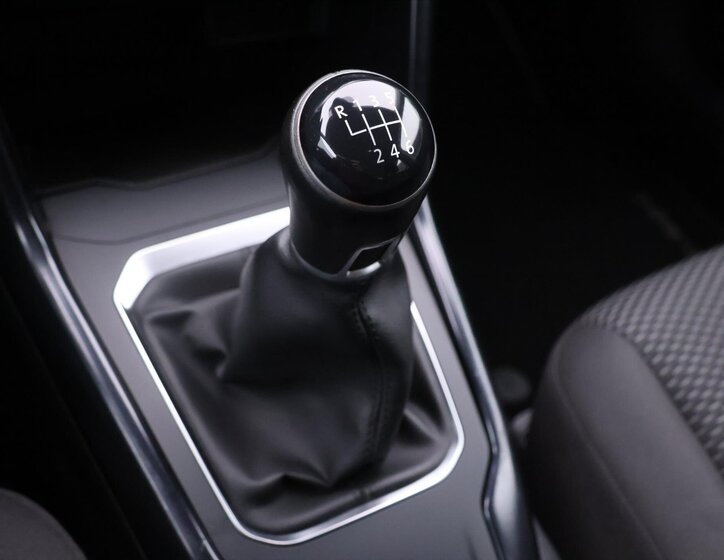 Volkswagen T-Roc SUV / Terénní 999,0 85 kw