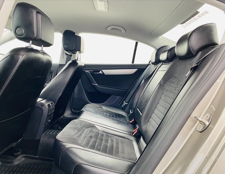 Volkswagen Passat Sedan / Limuzína 2,0 l 130 kw