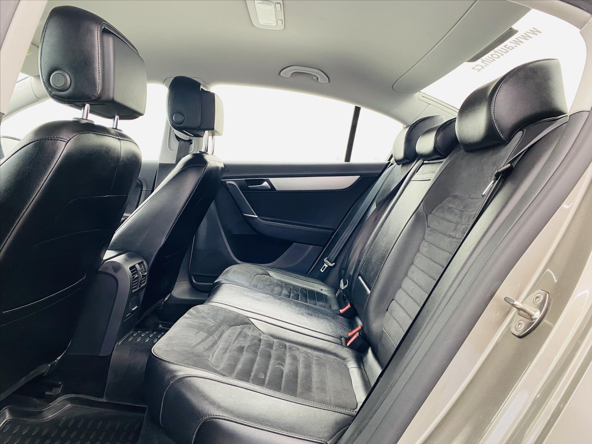 Volkswagen Passat Sedan / Limuzína 2,0 l 130 kw